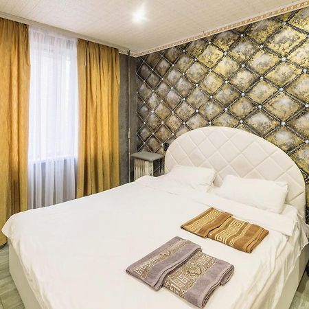 Смарт Апартаменты Джакузи Dnipro Esterno foto